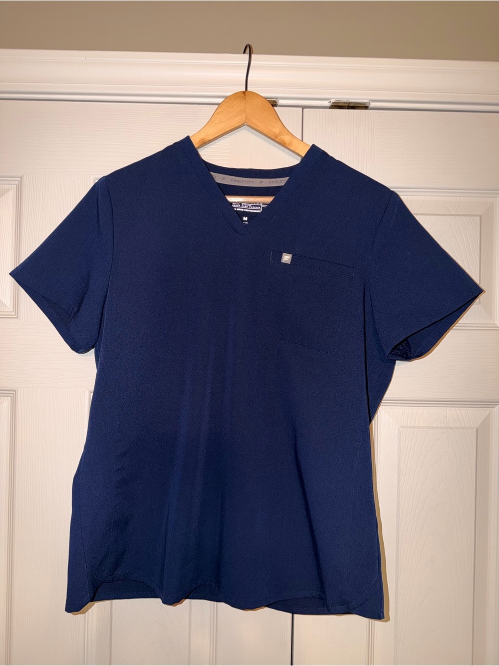 Women’s Fabletics Vital 1-Pocket Scrub Top - Navy